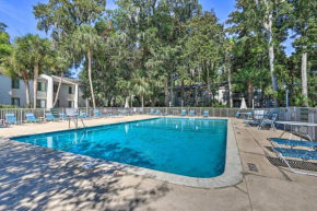 Walk to Coligny Beach Tropical Hilton Head Condo